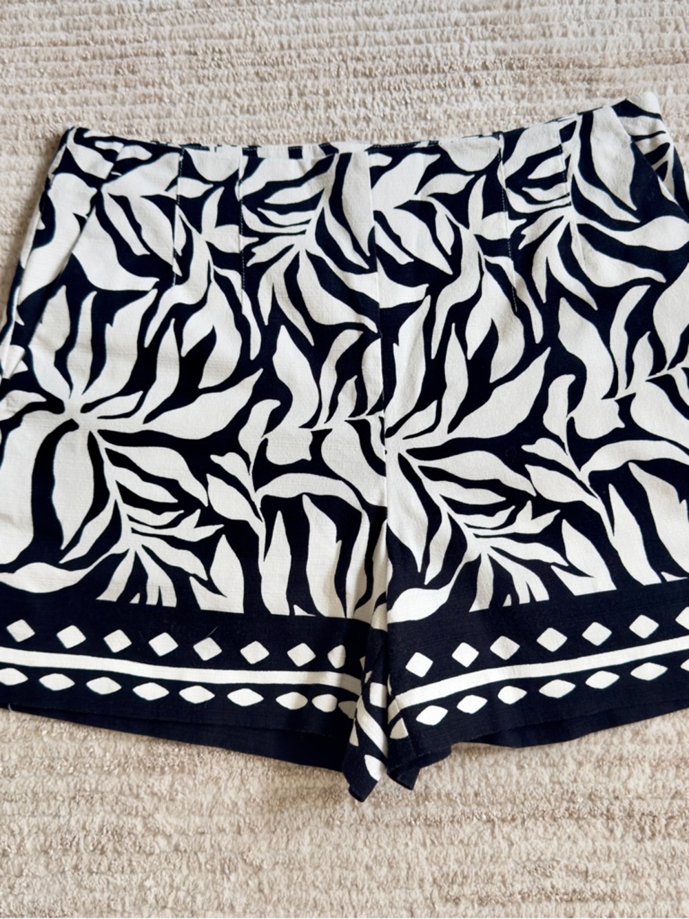 LOFT Black and White High-Waist Patterned Shorts